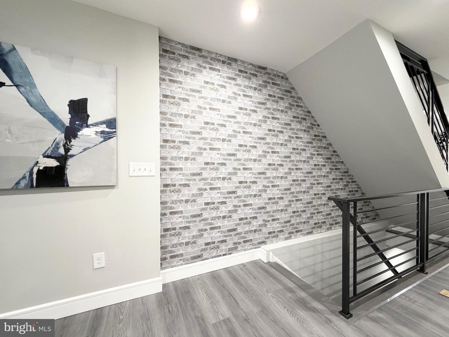 1813 Roselyn Street photo 56