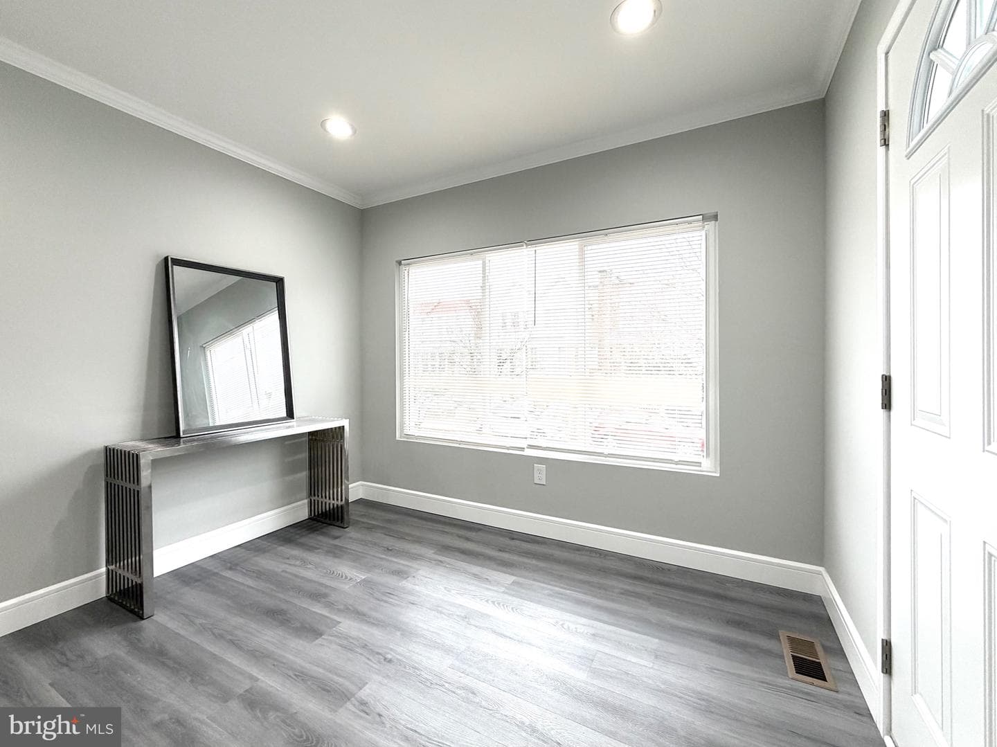 1813 Roselyn Street photo 6