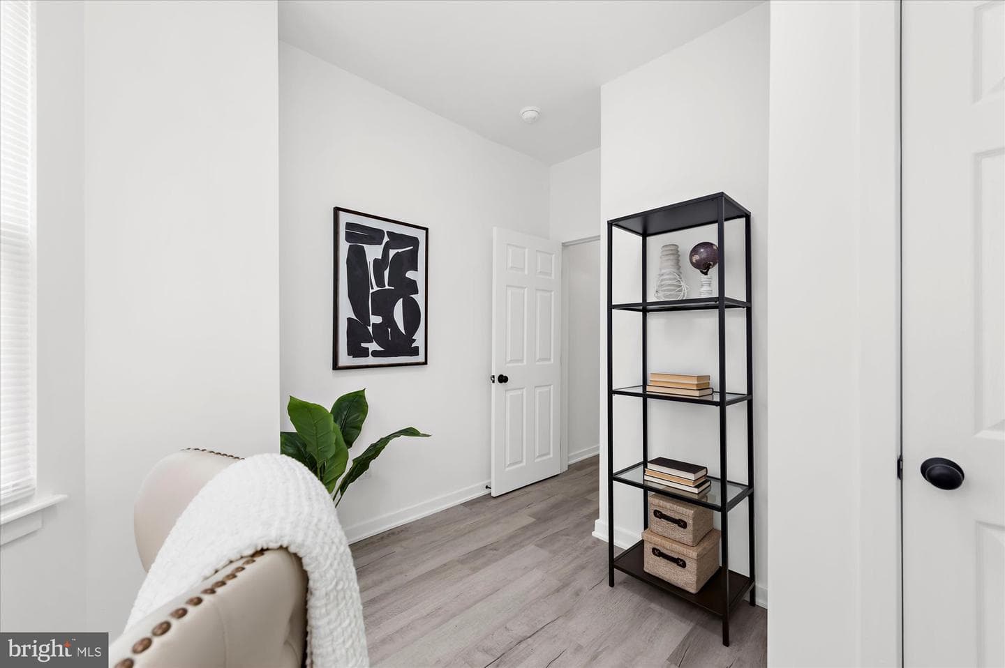 524 E Penn Street photo 14