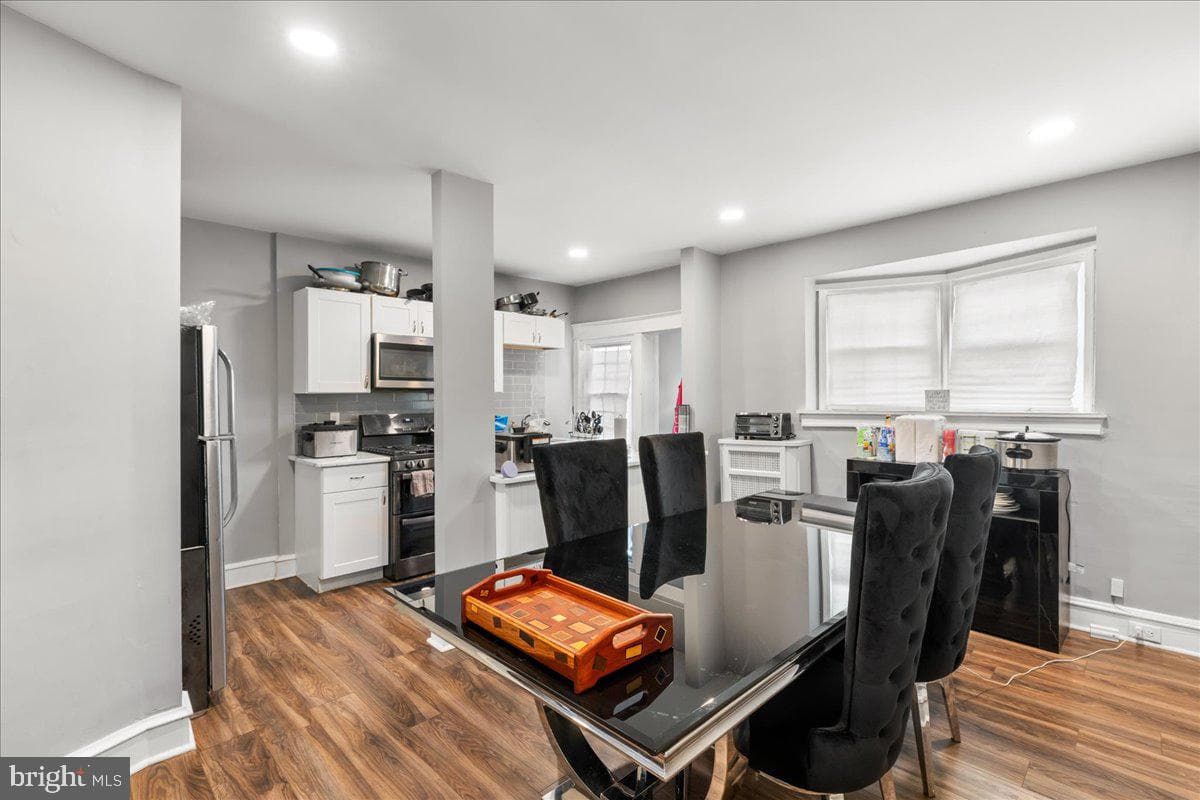 5211 Diamond Street photo 12