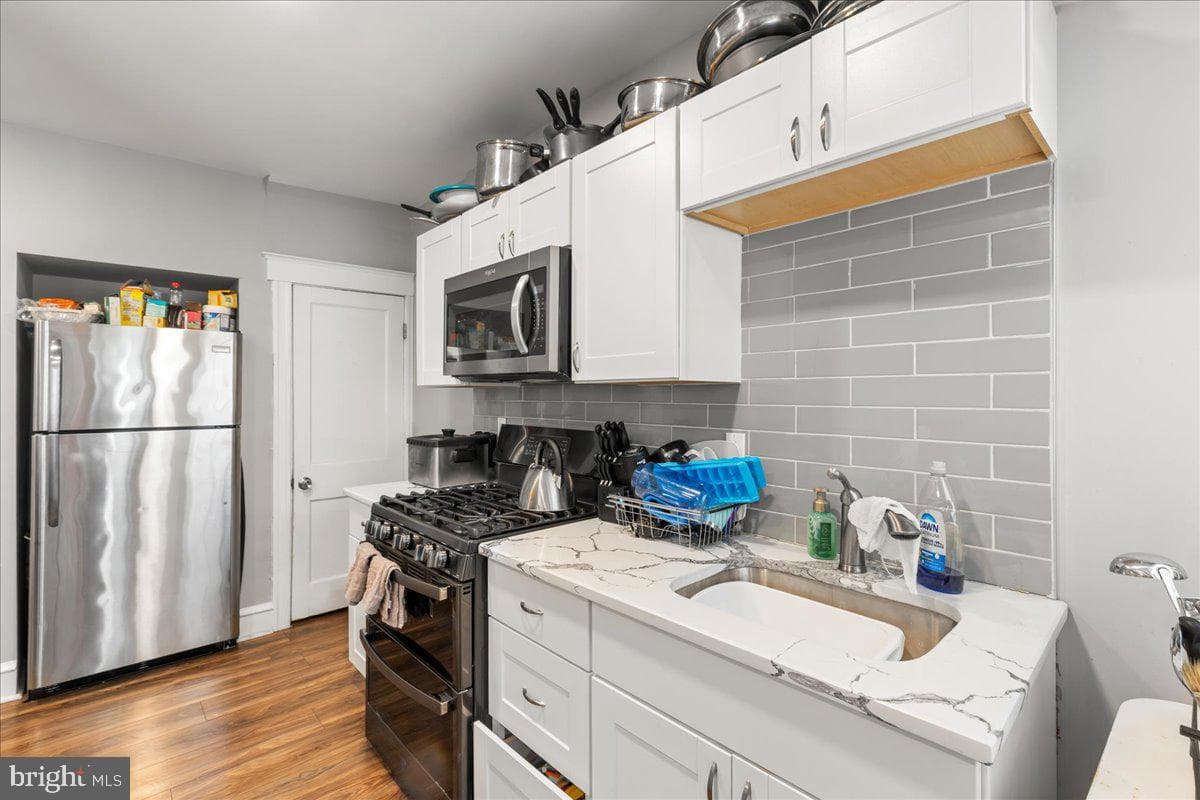 5211 Diamond Street photo 15