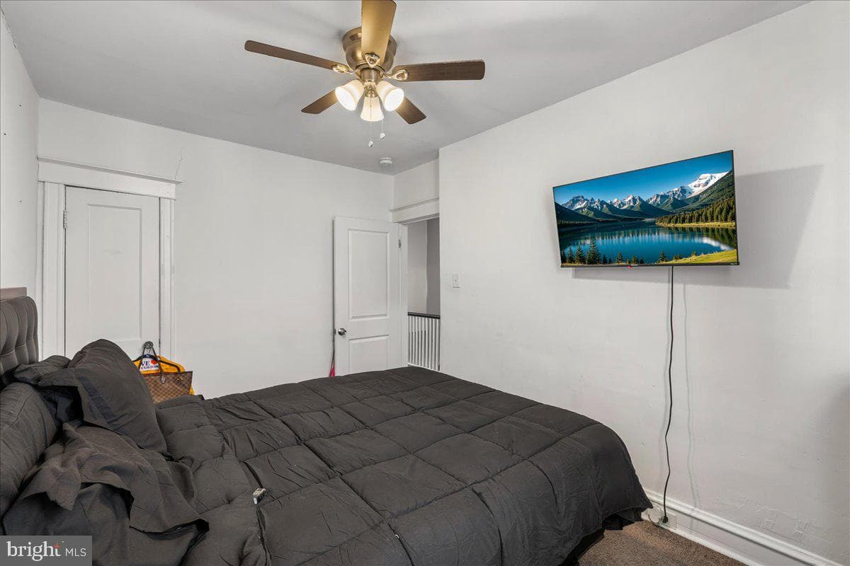 5211 Diamond Street photo 21