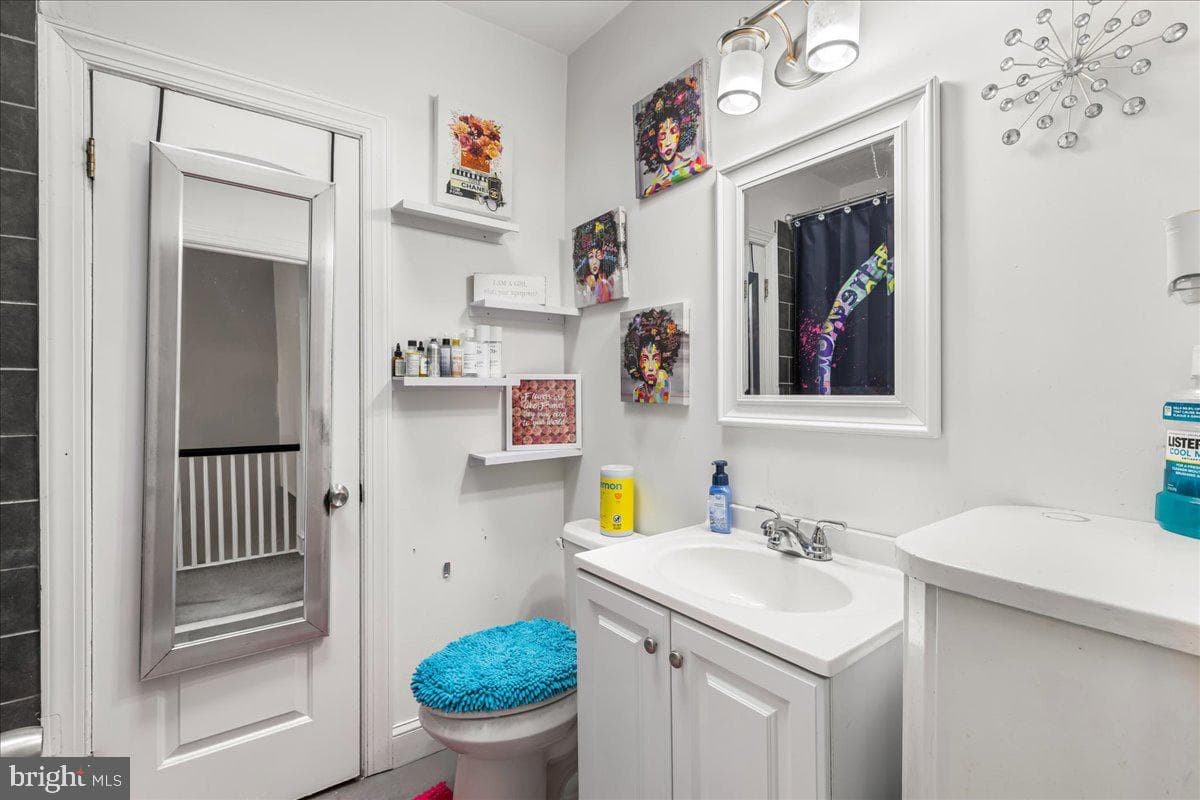 5211 Diamond Street photo 22