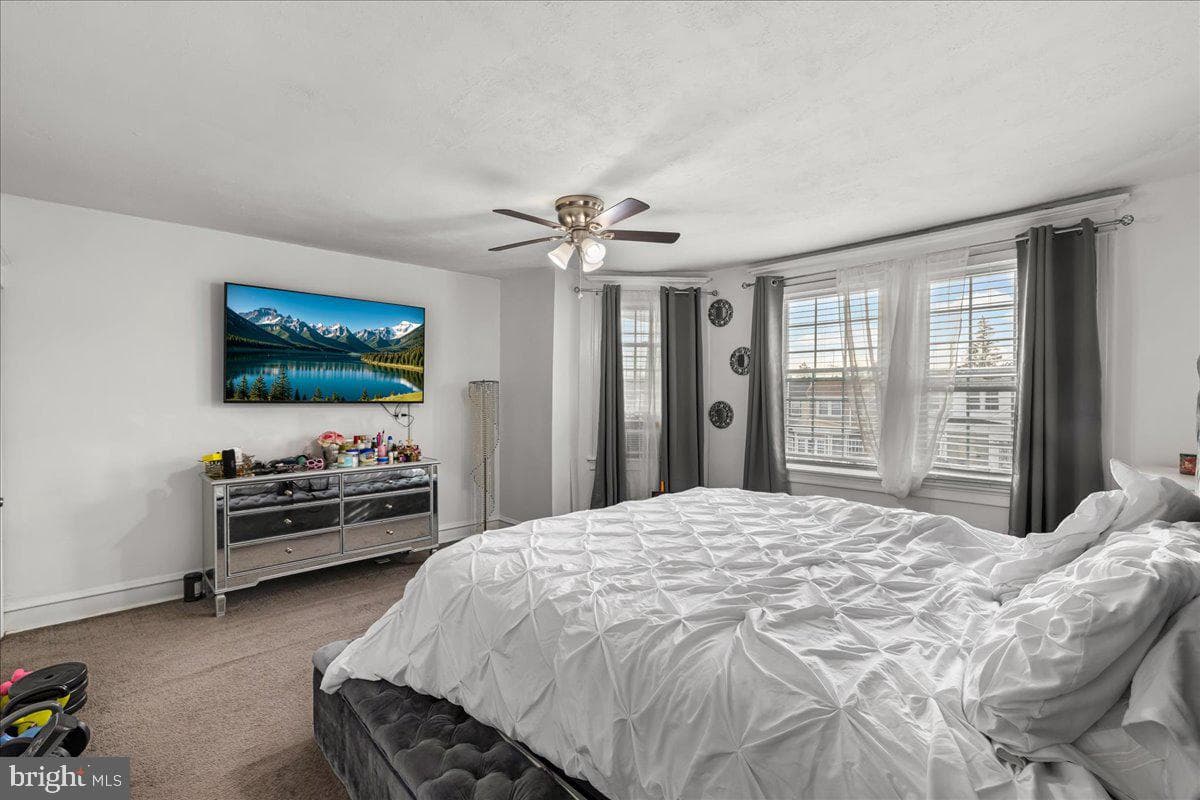 5211 Diamond Street photo 23