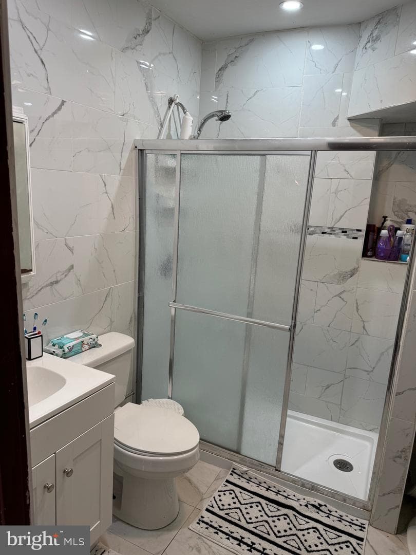 60 N Yewdall Street photo 14