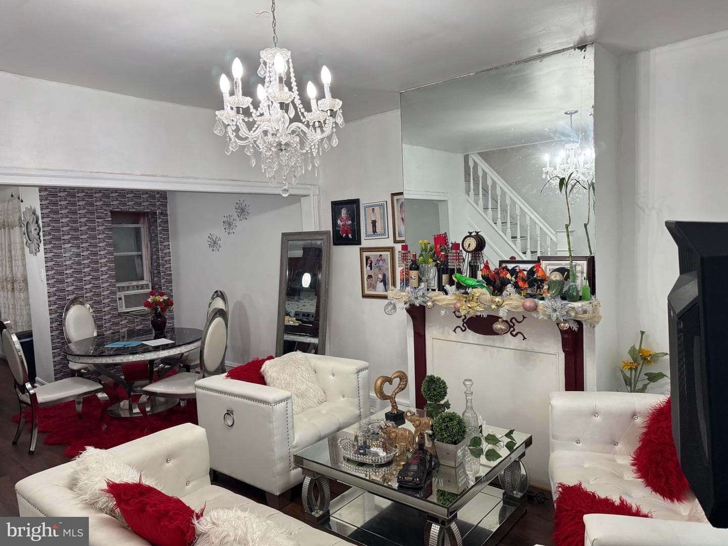 60 N Yewdall Street photo 8