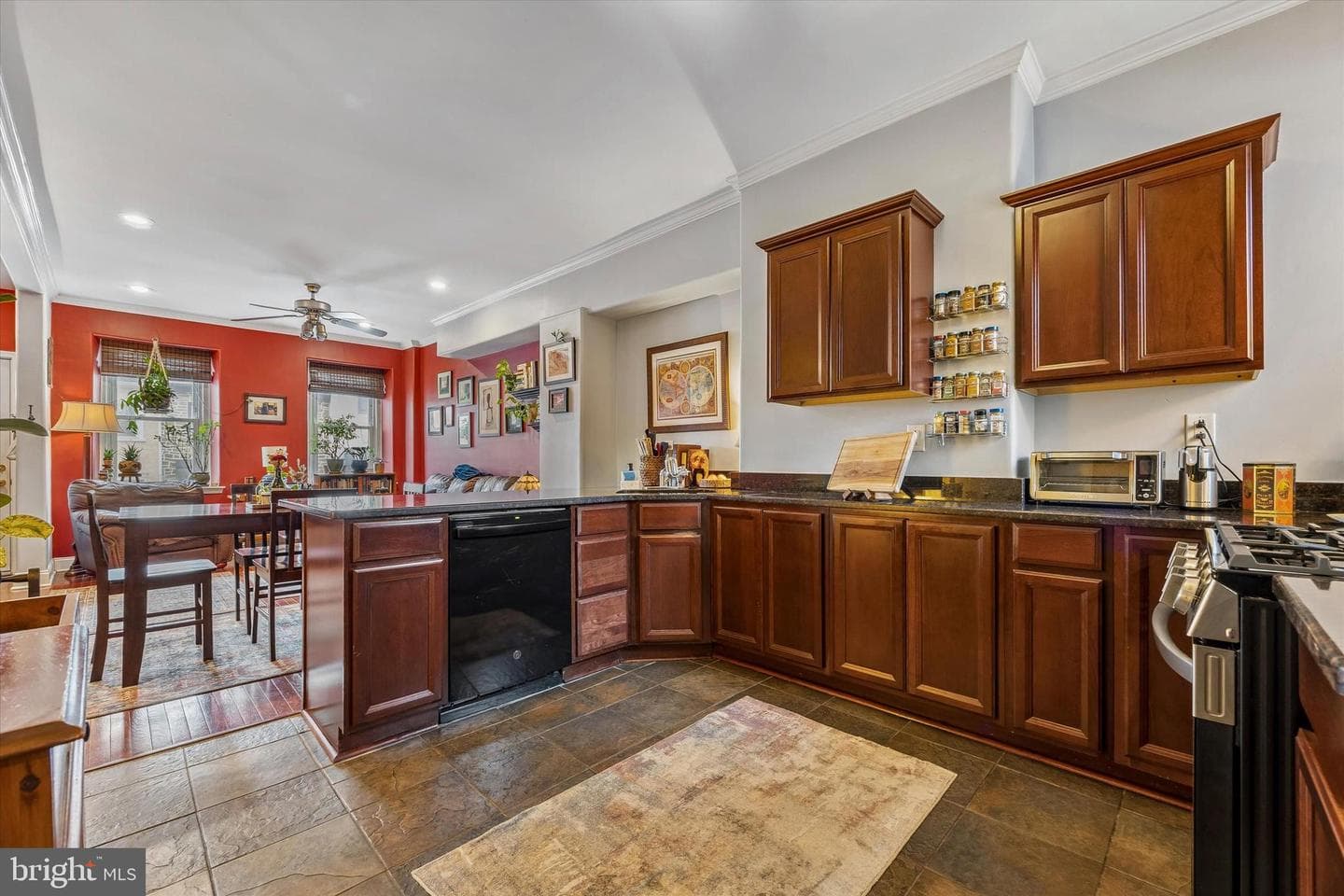 4833 Umbria Street photo 10