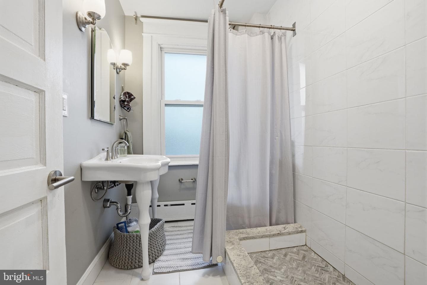 14020 Dana Avenue photo 12