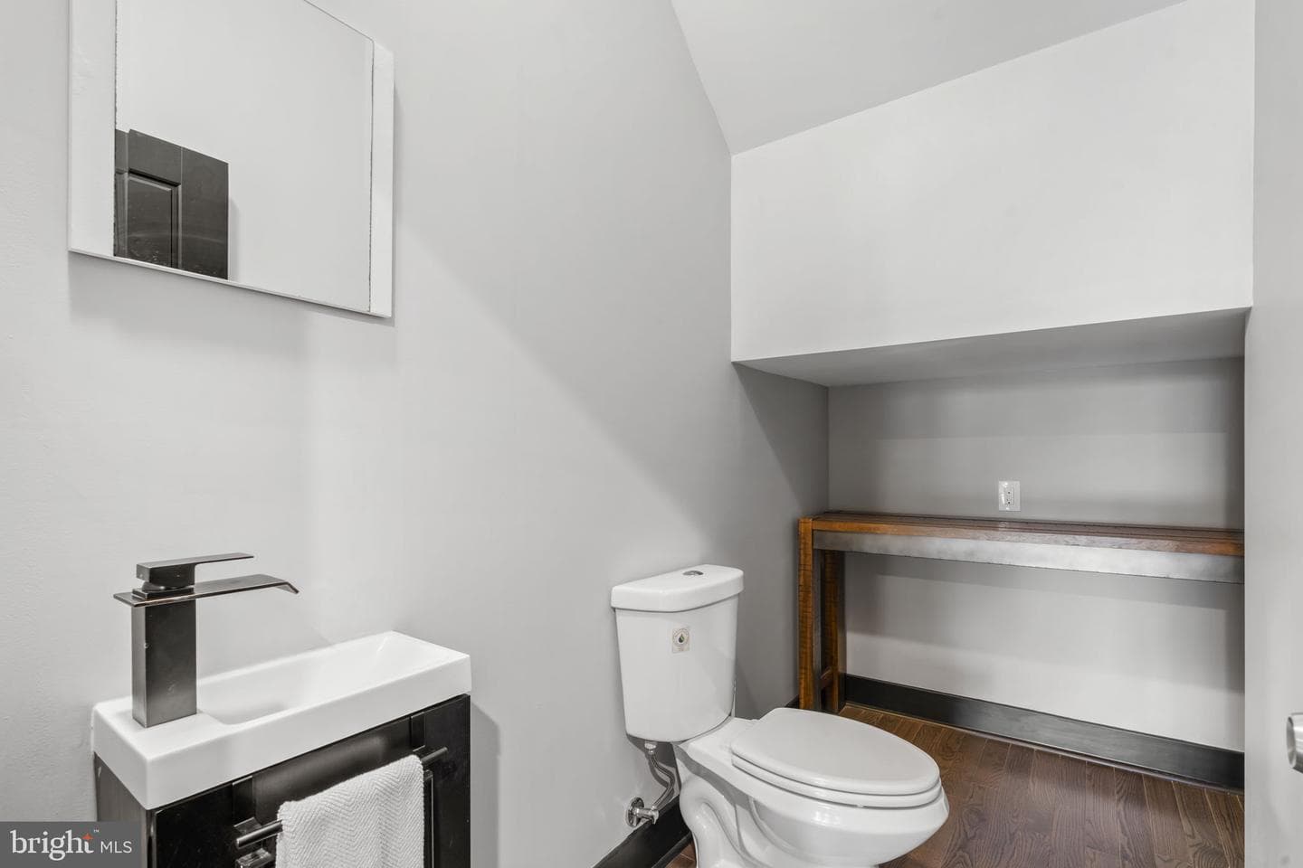 2674 Martha Street photo 26