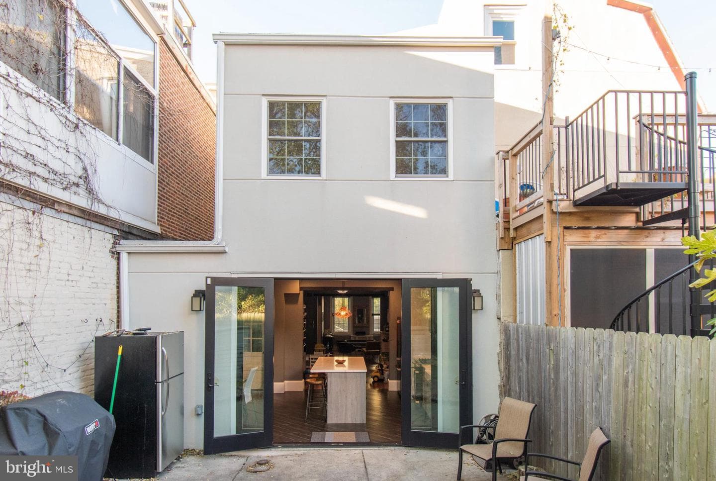 222 Richmond Street photo 34