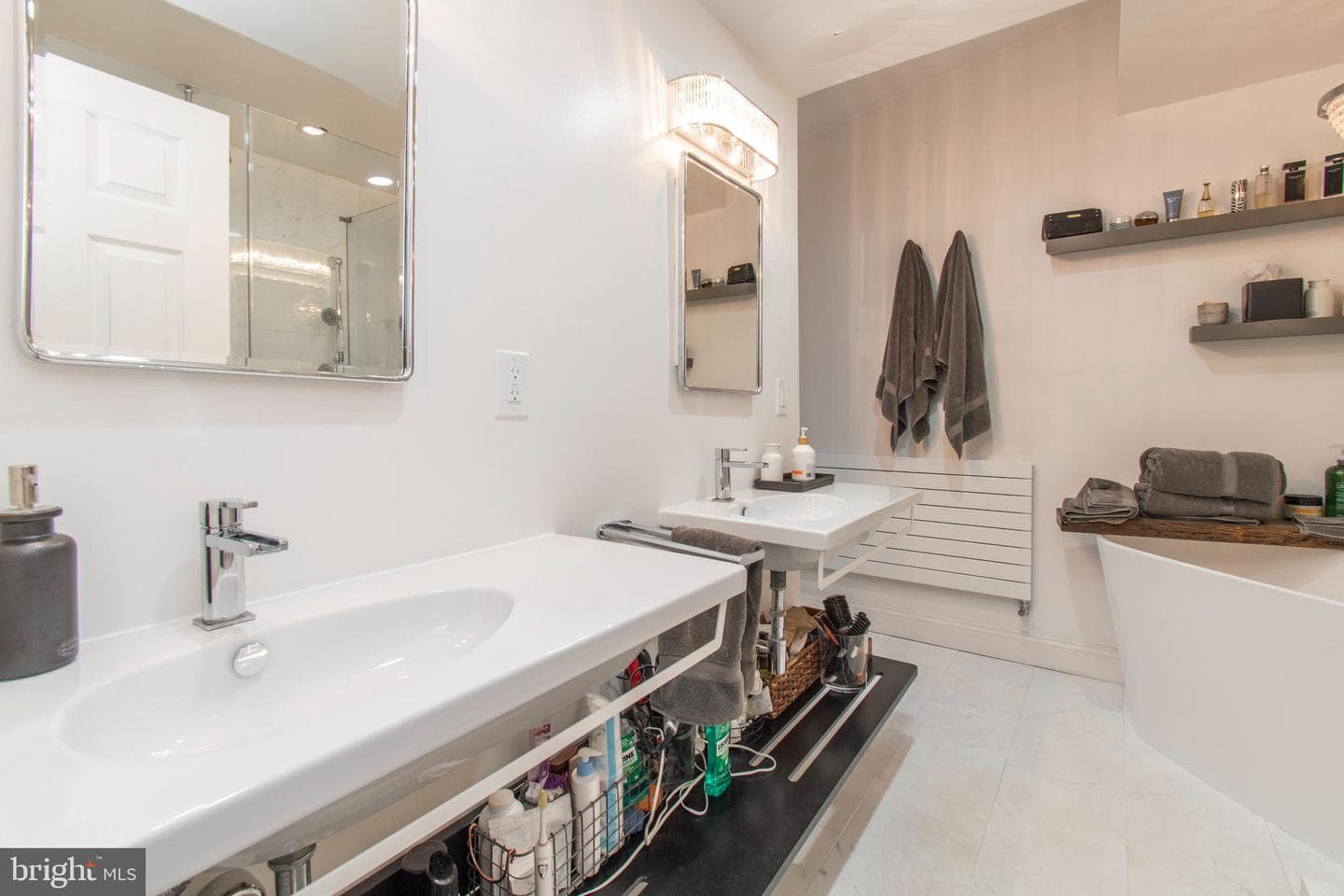 222 Richmond Street photo 9