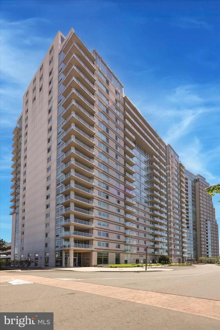 901 N Penn Street #f903