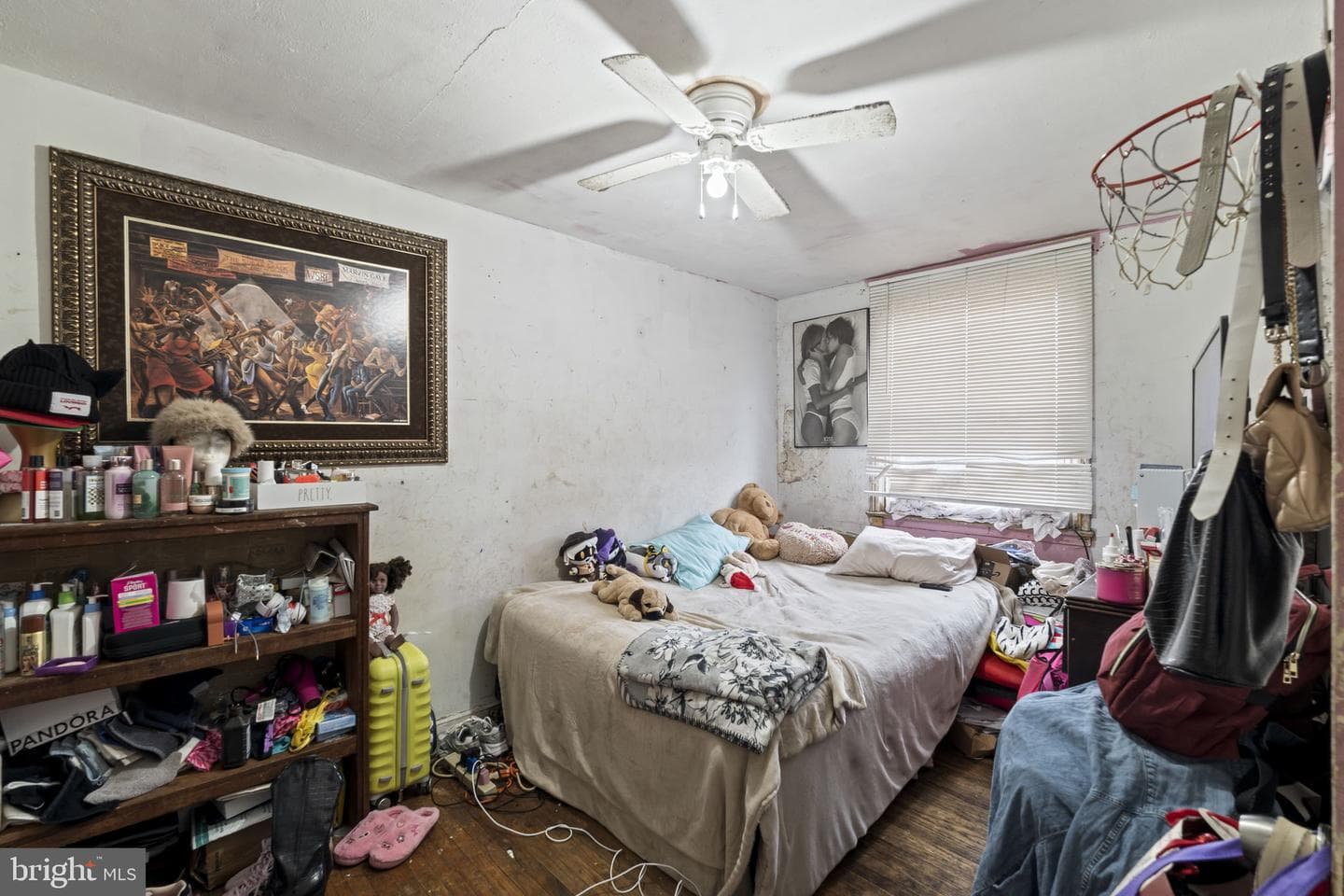 5919 N Hutchinson Street photo 13