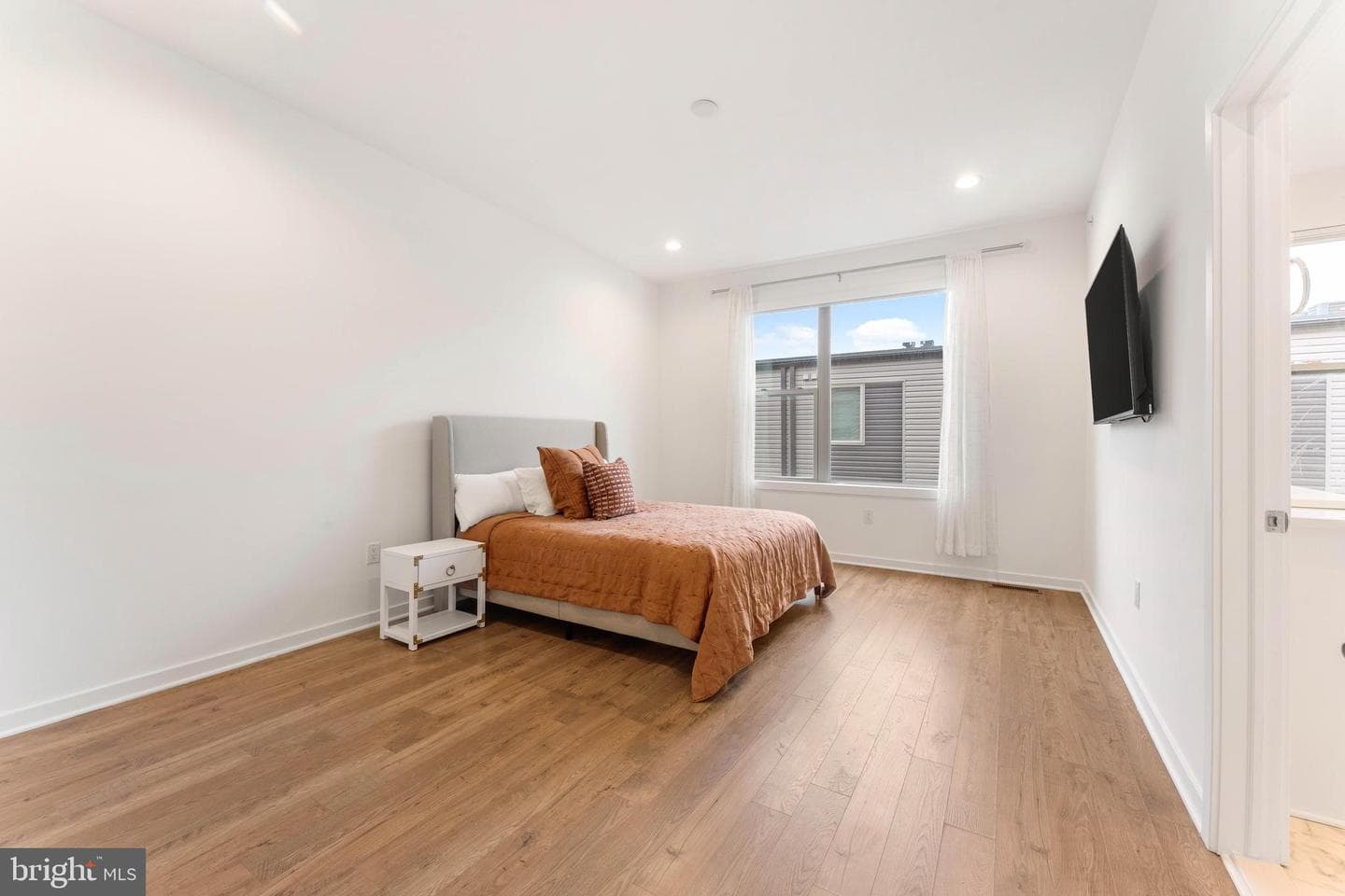 3208 Parkview Walk photo 39