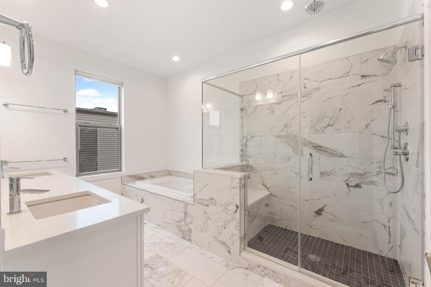 3208 Parkview Walk photo 43