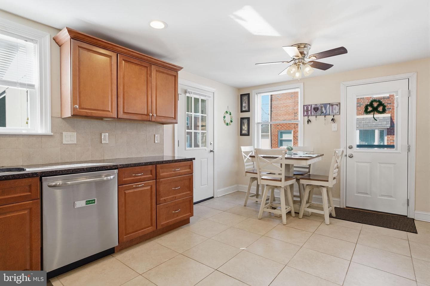 8605 Alicia Street photo 11