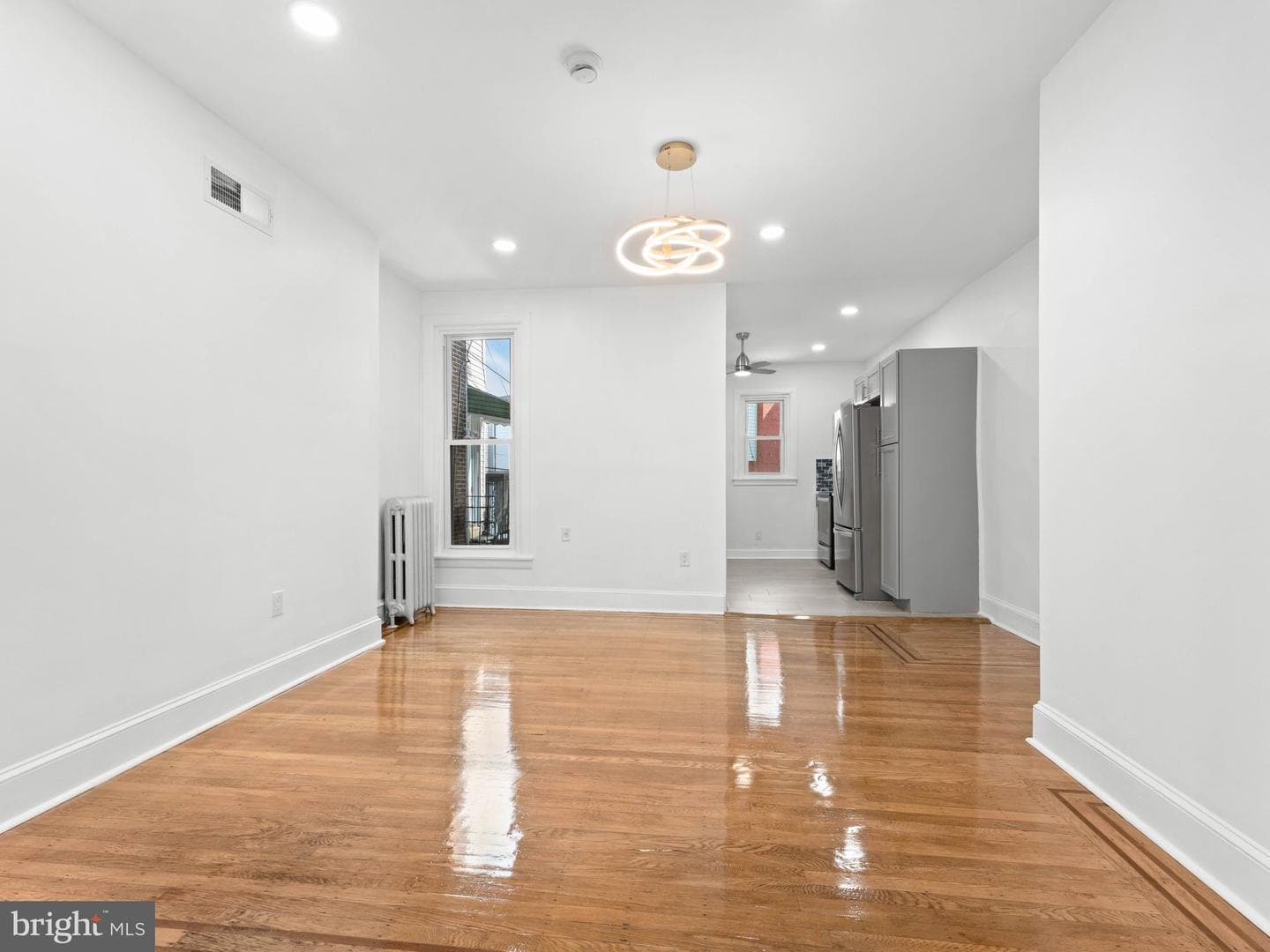 5448 W Montgomery Avenue photo 9