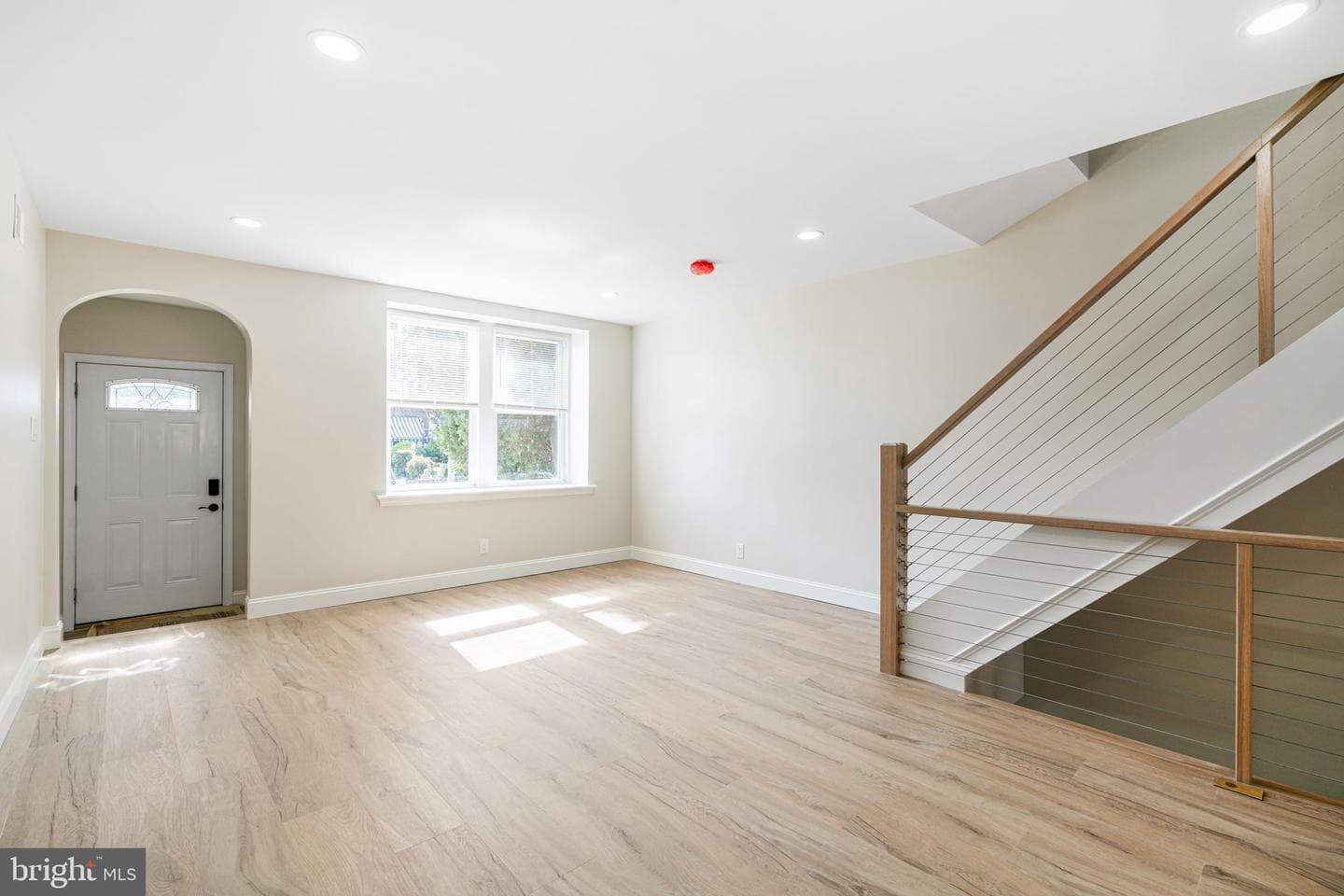 7705 Pickering Avenue photo 5