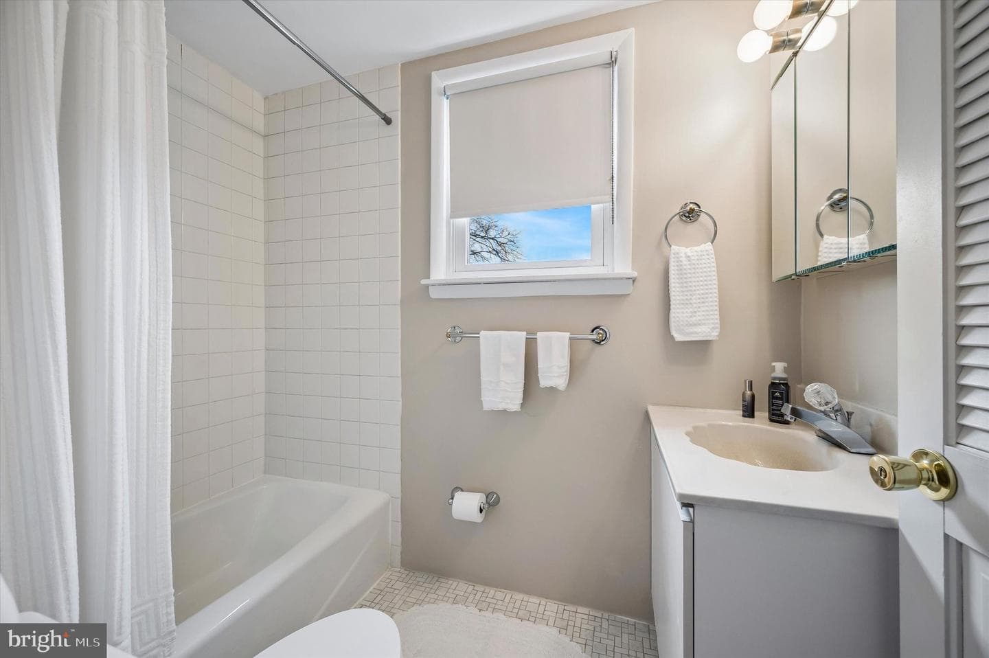 8637 Bridle Road photo 12