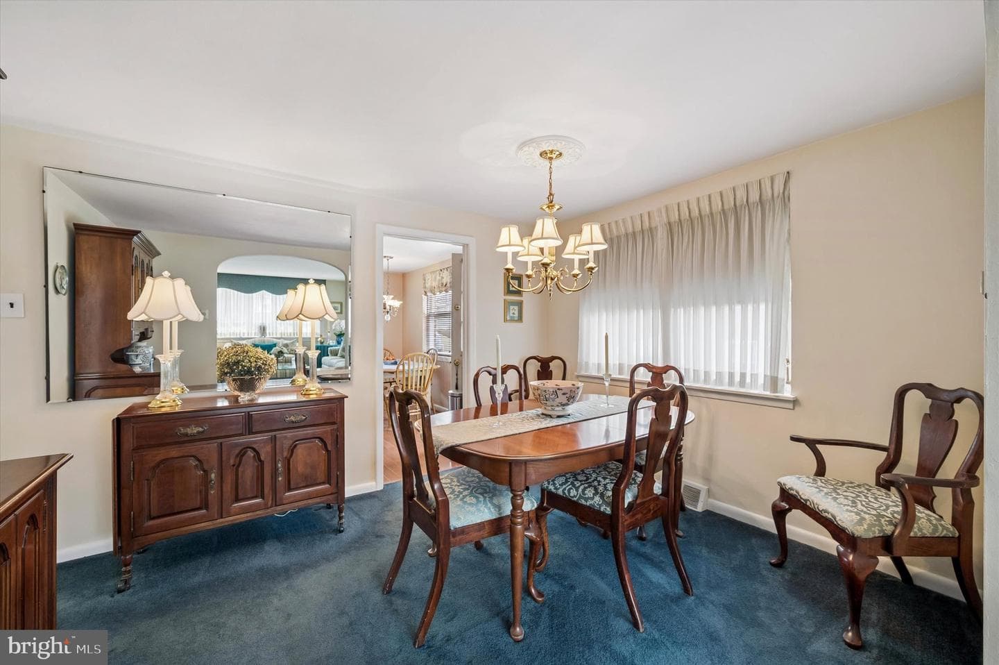 8637 Bridle Road photo 5