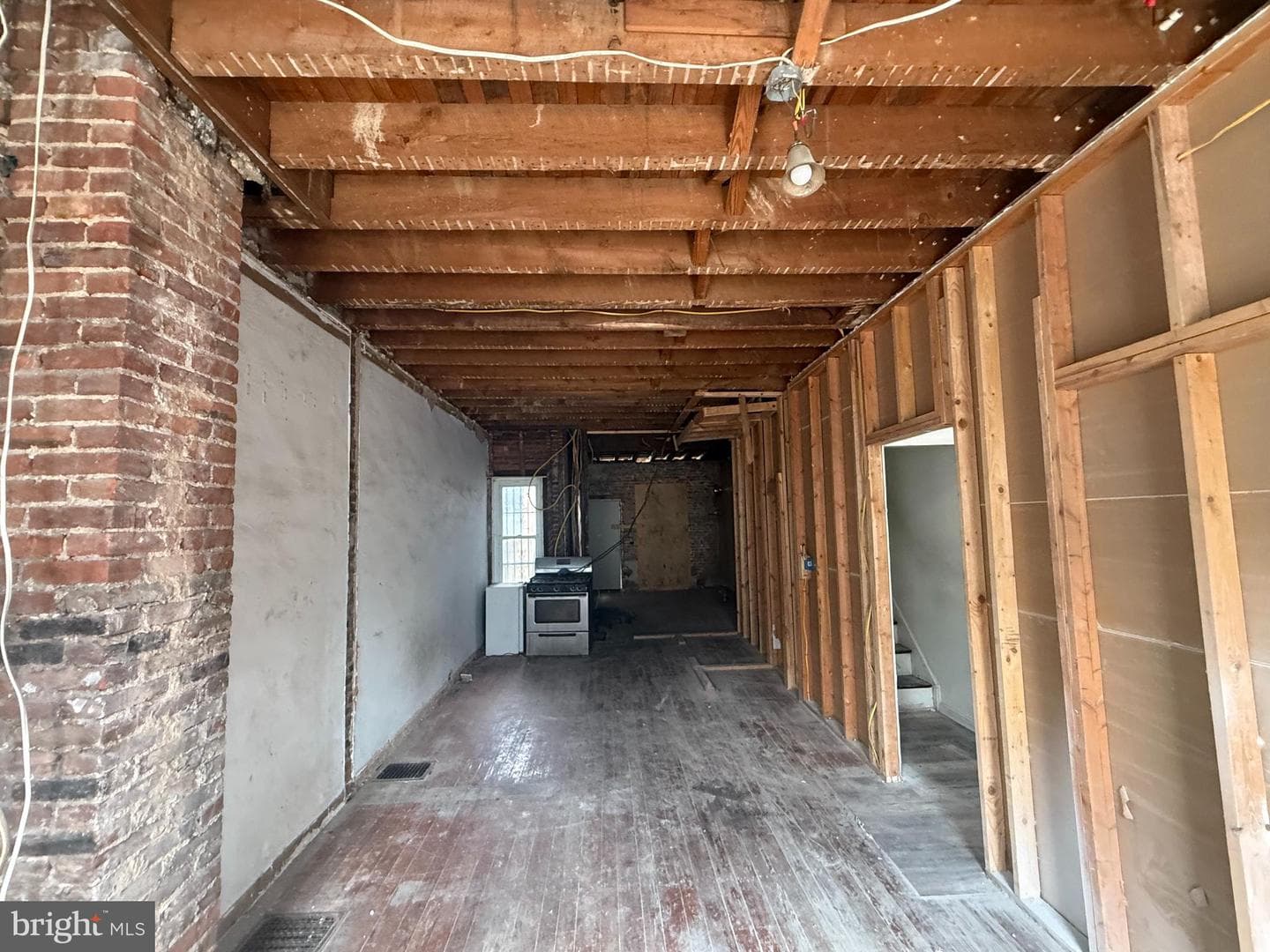 819 E Russell Street photo 3
