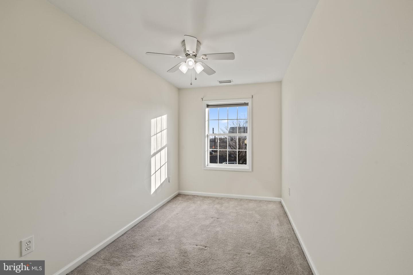 2529 Pickwick Street photo 24