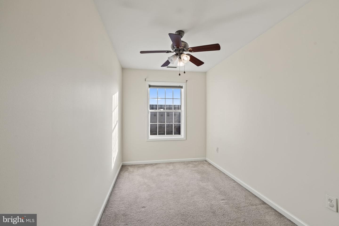 2529 Pickwick Street photo 28