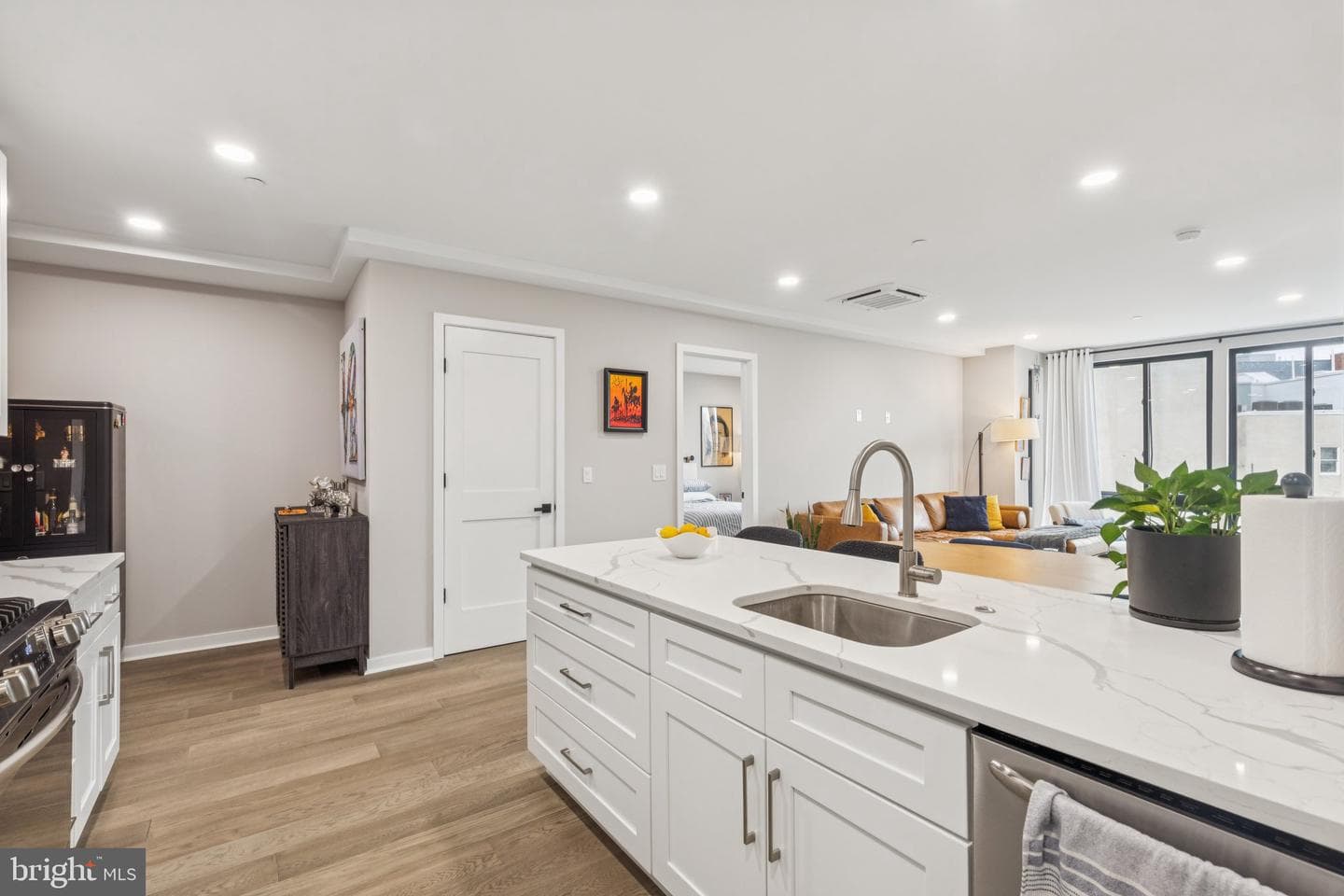 1648-50 Ridge Avenue #301 photo 10