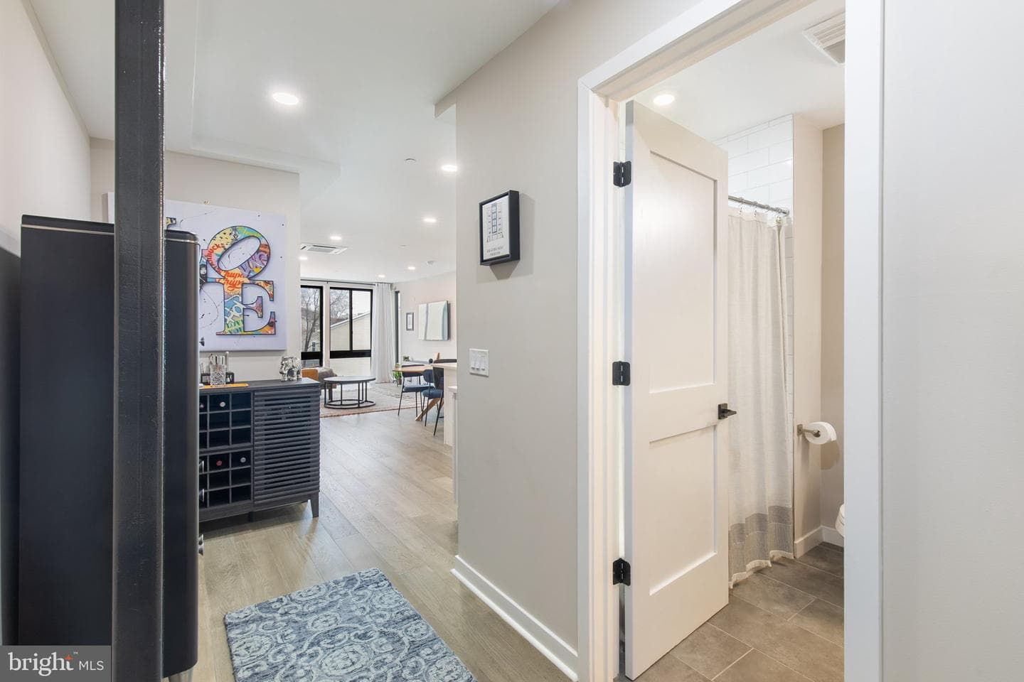1648-50 Ridge Avenue #301 photo 3