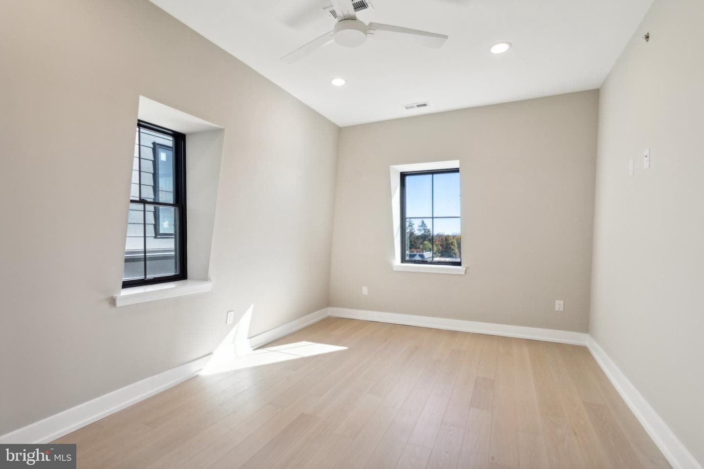 202 Kalos Street photo 31