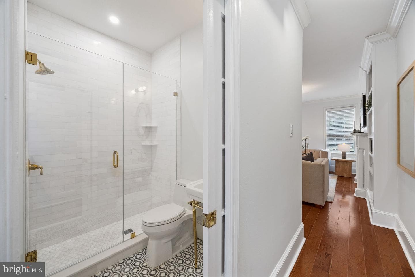129 Bainbridge Street photo 43