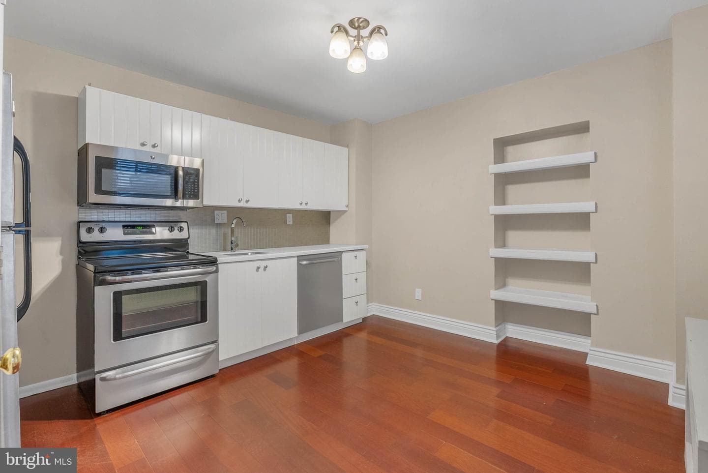 129 Bainbridge Street photo 49