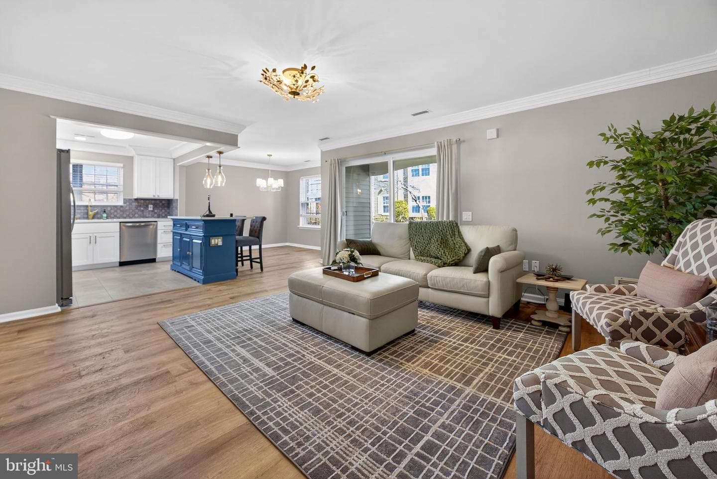 71101 Delaire Landing Road #101