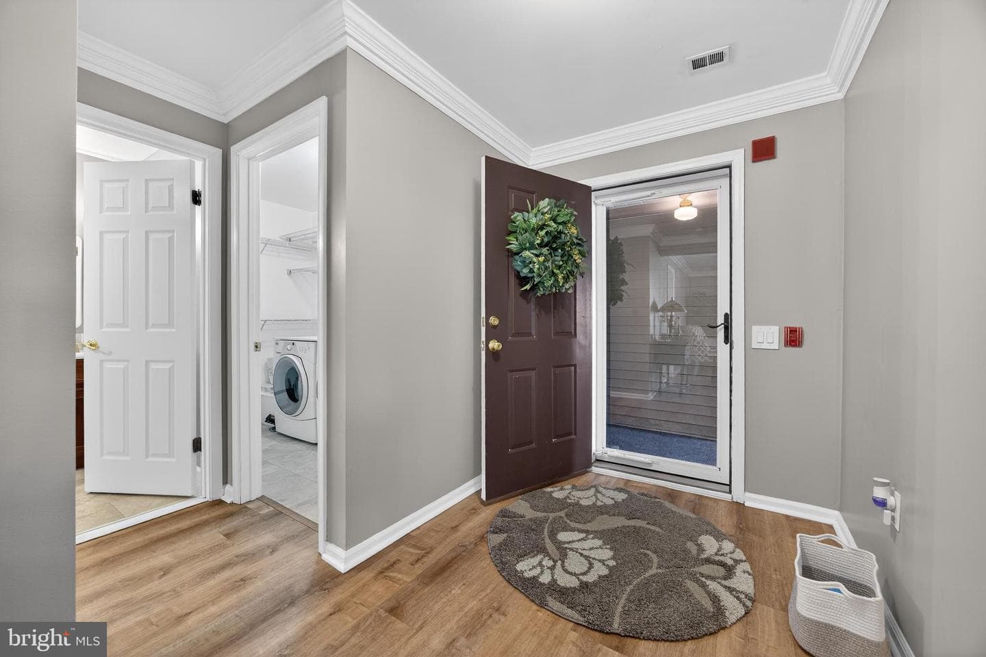 71101 Delaire Landing Road #101 photo 2