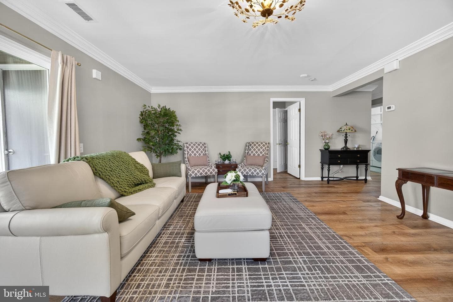 71101 Delaire Landing Road #101 photo 4