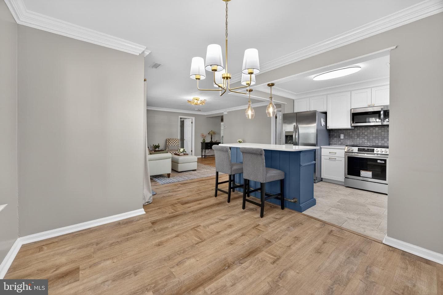 71101 Delaire Landing Road #101 photo 8
