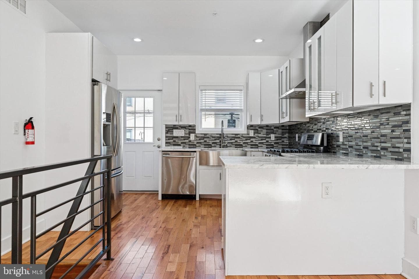 2127 Cross Street photo 7