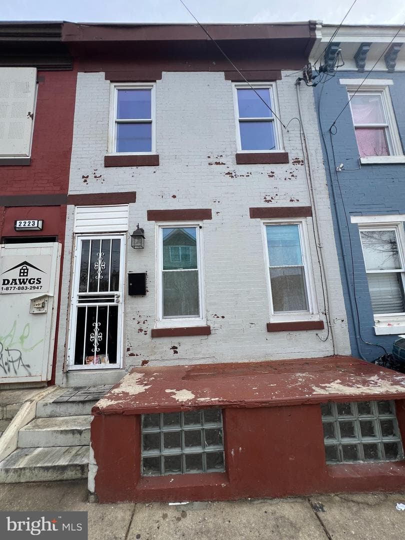 2221 N Fairhill Street, Philadelphia