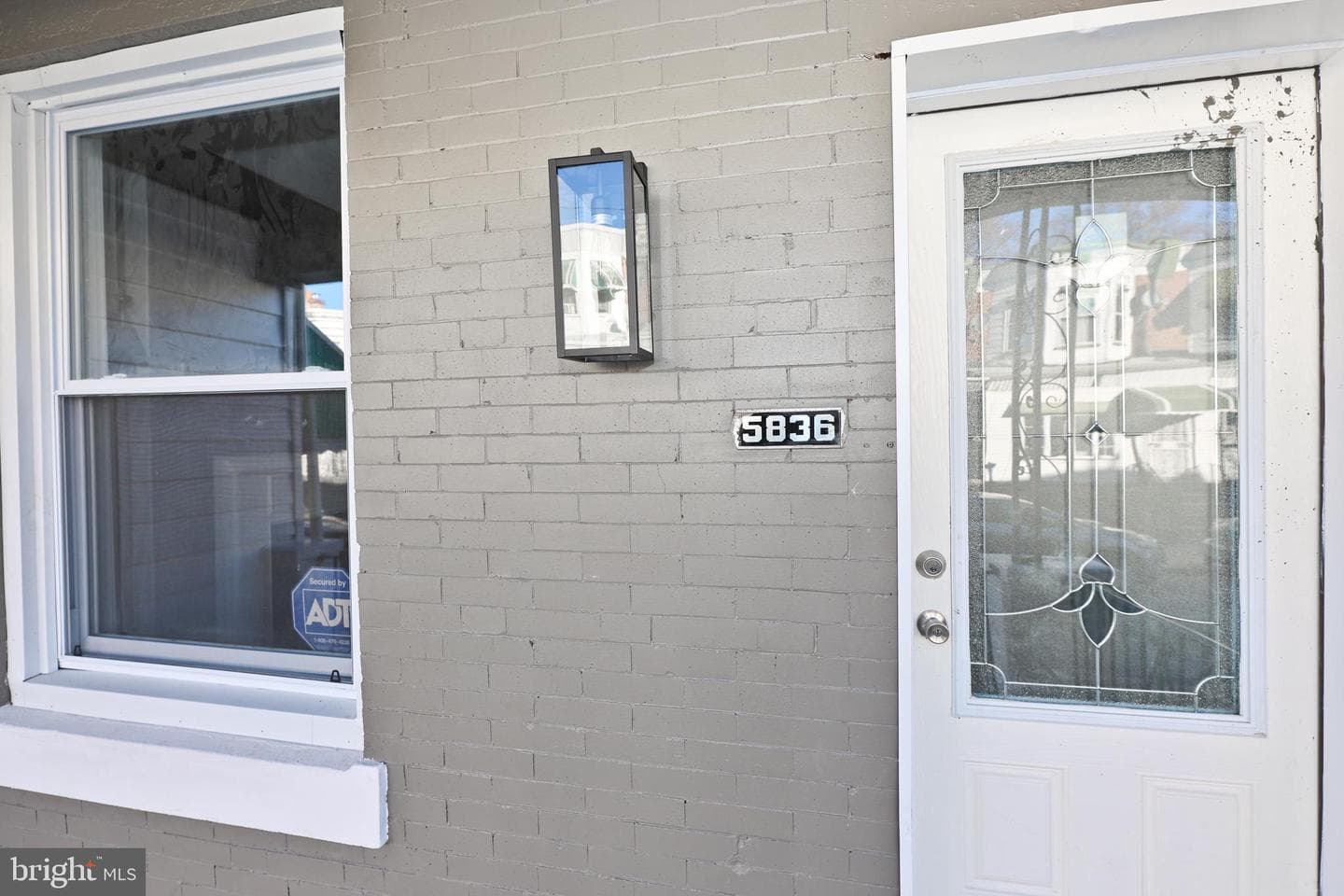 5836 Pemberton Street photo 14