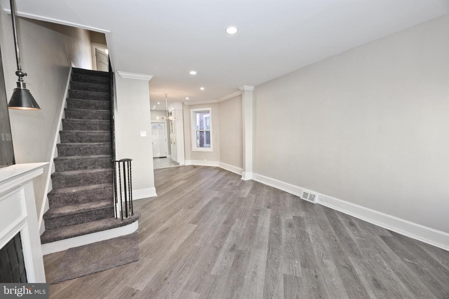 5836 Pemberton Street photo 17