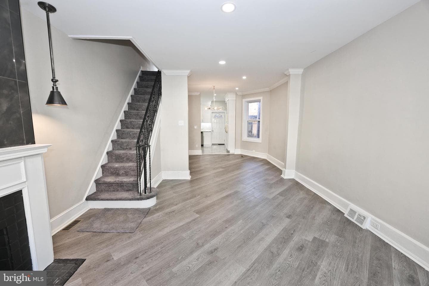 5836 Pemberton Street photo 18