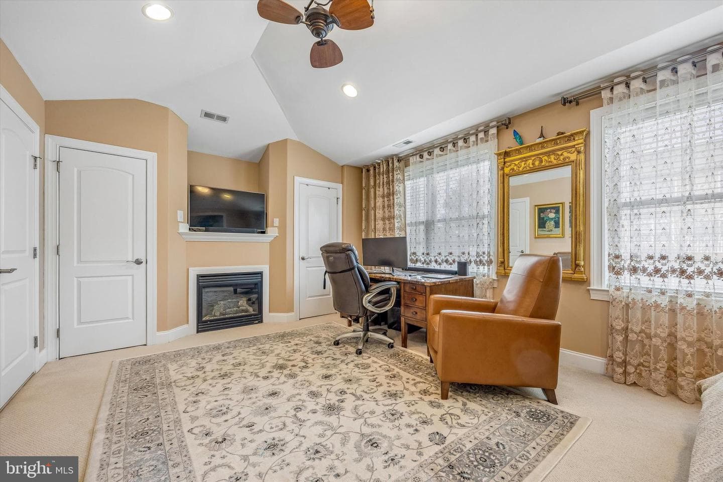 462 Oriole Street photo 16