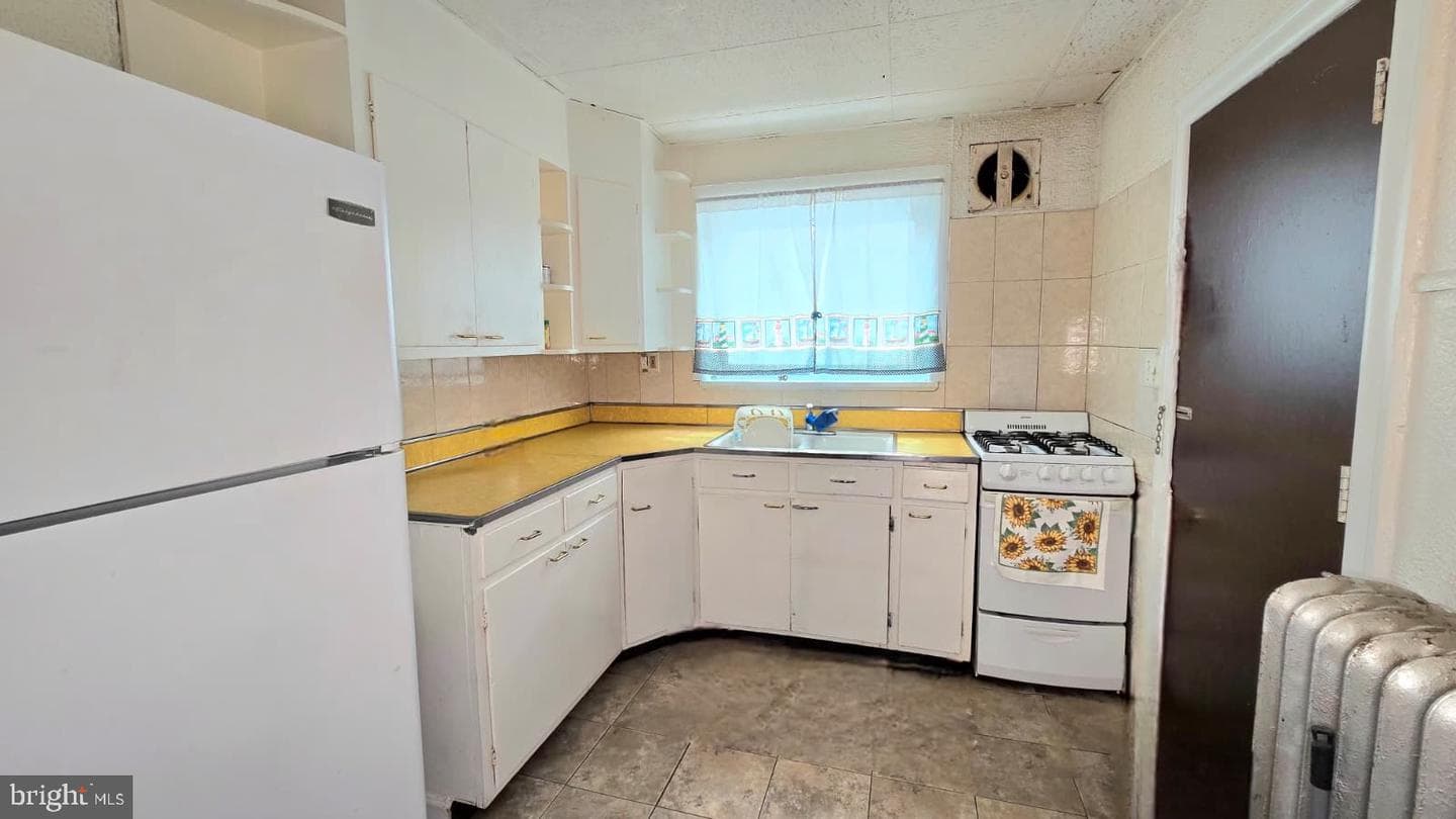 4436 Hurley Street photo 6