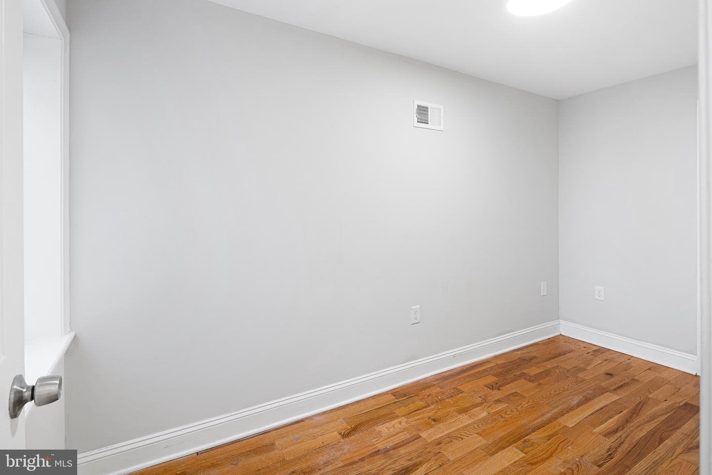 1609 W Stiles Street photo 17