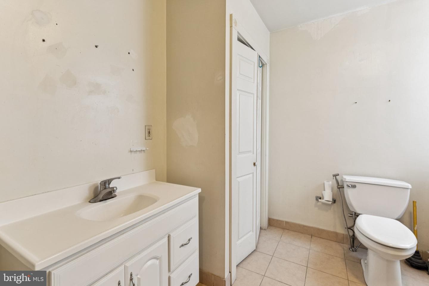 217 Linton Street photo 15