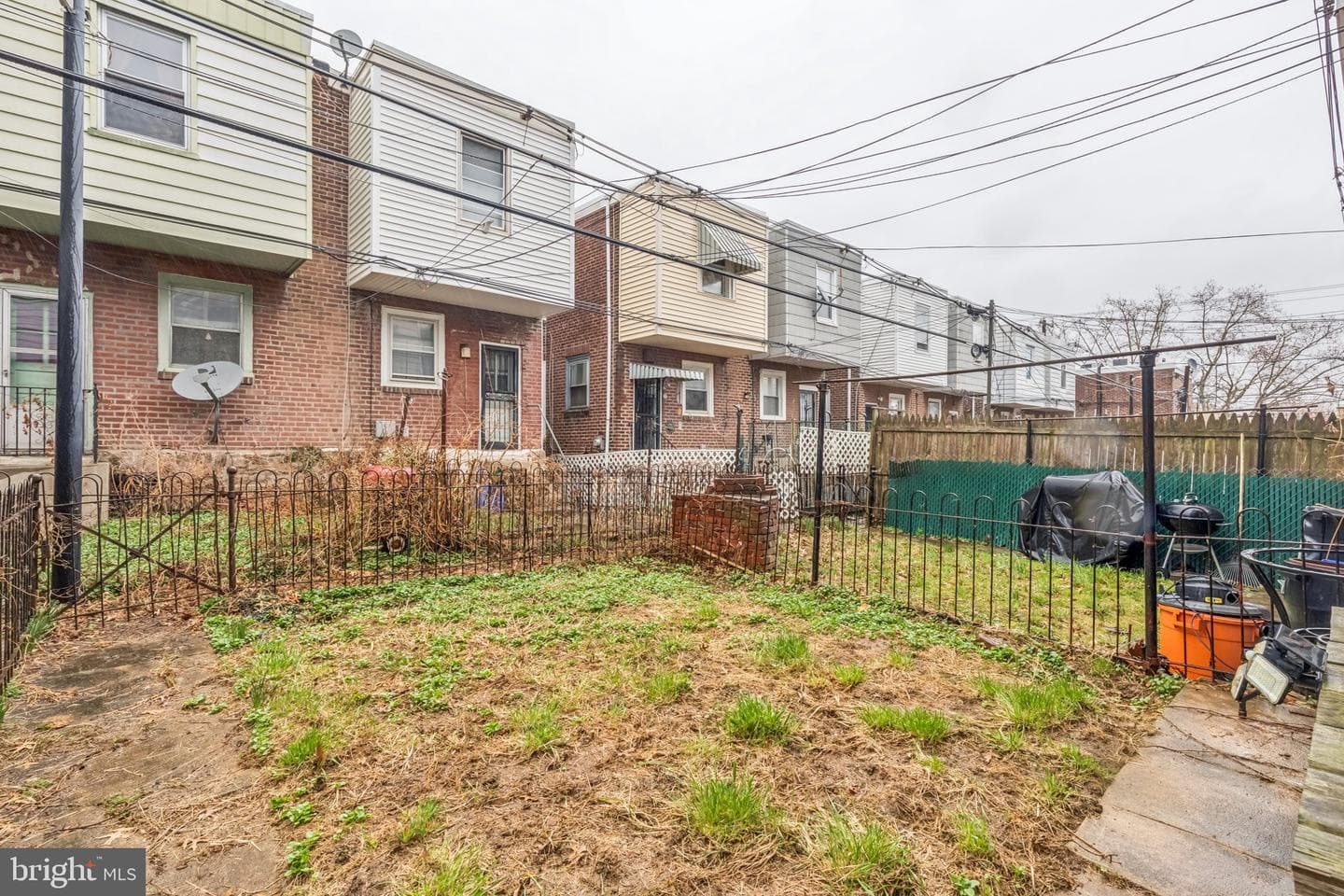217 Linton Street photo 22