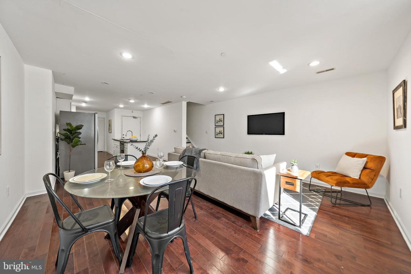 1814 N Front St #b photo 4