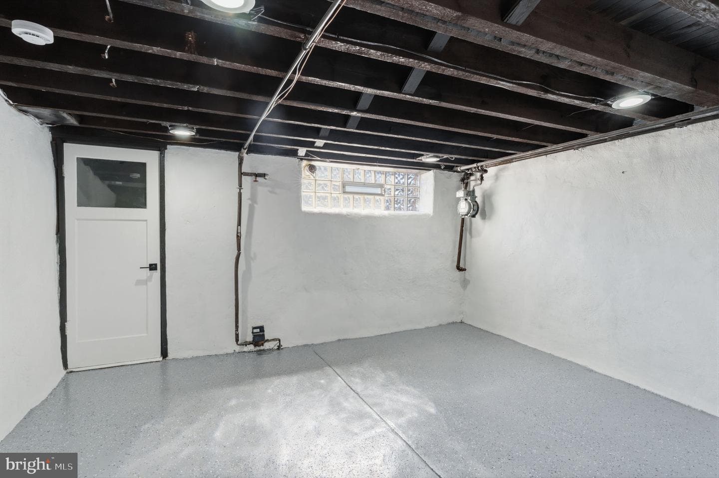 6208 Shelbourne Street photo 23