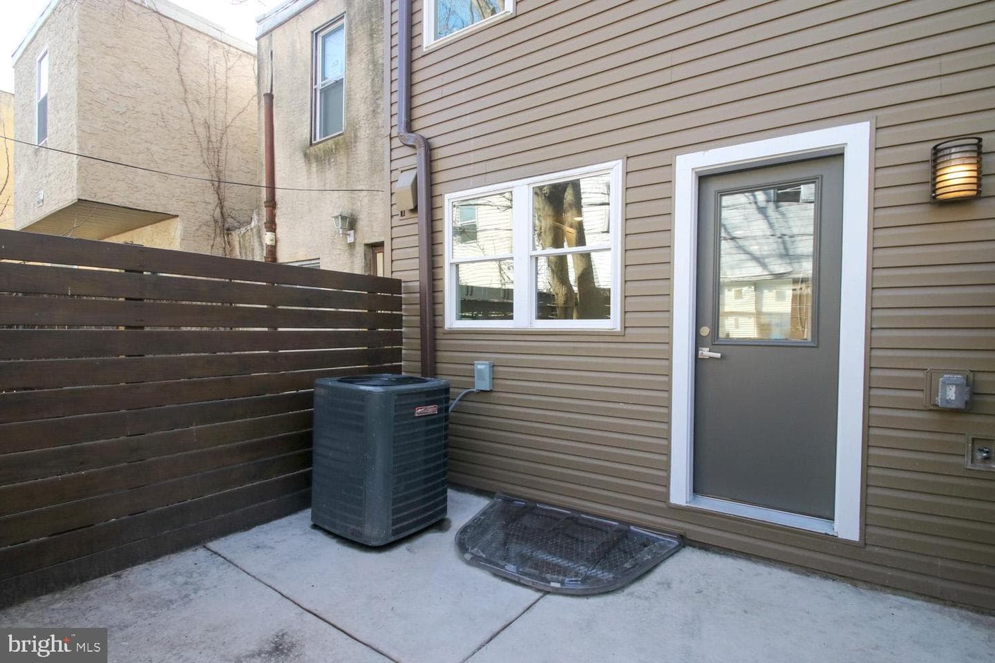 2213 Wilder Street photo 15