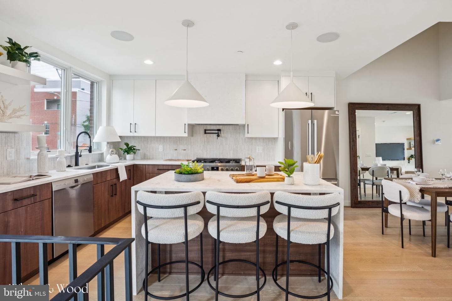 610 Brenna Walk photo 13